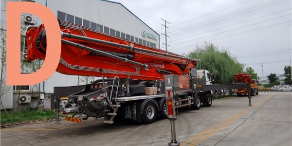 泵车在伸展支腿时，要注意哪些