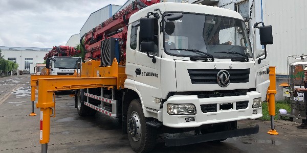 泵车臂架双油缸不同步怎么办？