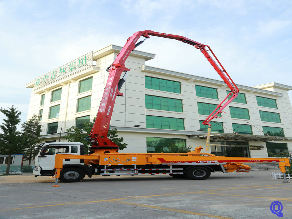 小型泵车 混凝土泵车 小型混凝土泵车 天泵