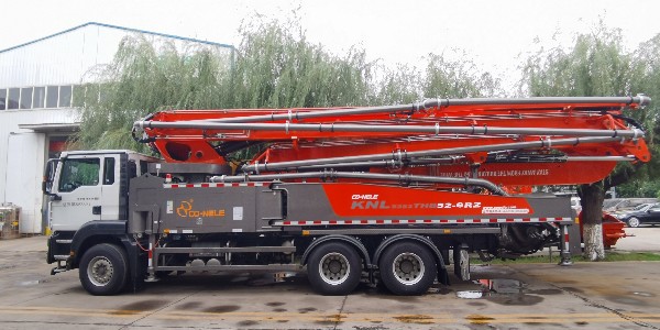 混凝土泵车的浇筑、运输是如何进行的？