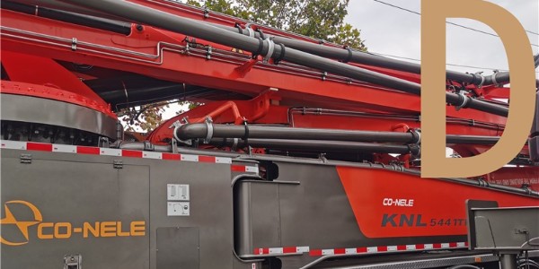 作业后臂架应完全收回在臂架支架上