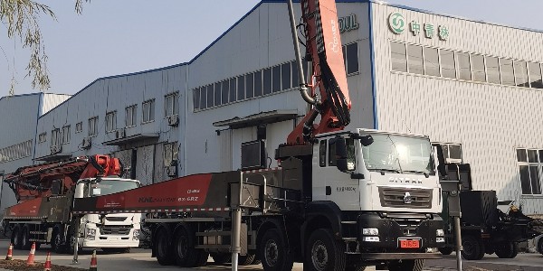 泵车展开支腿时要注意哪些细节