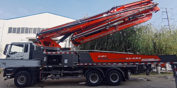 泵车的卸料抖脏了，要怎么清洗