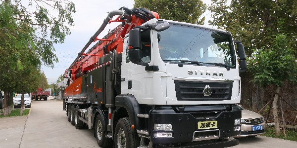 泵车在施工时，末端软管要注意哪些事项