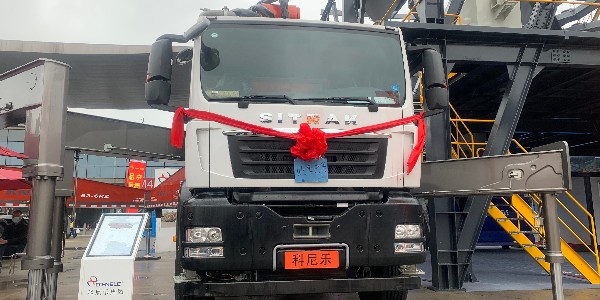 泵车的发动机起到了哪些作用