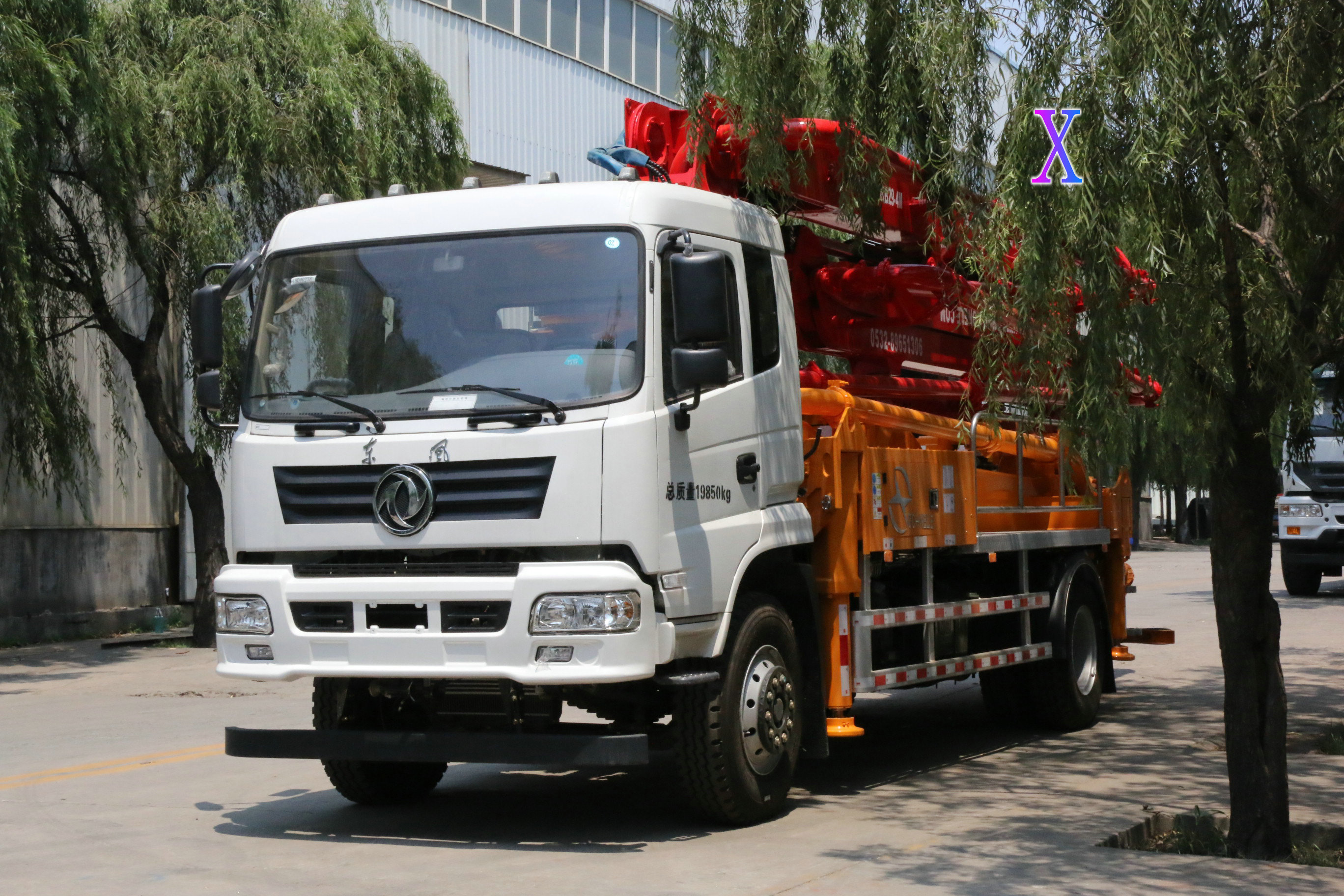 小型泵车