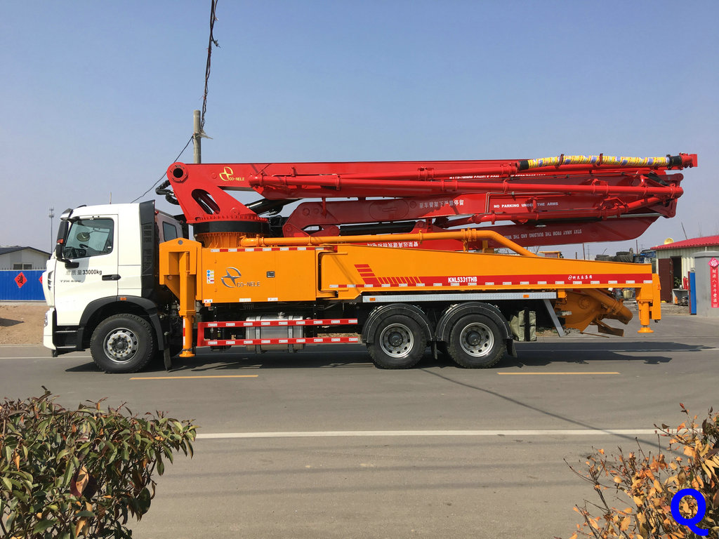 小型混凝土泵车，混凝土泵车 ，小型泵车，天泵。