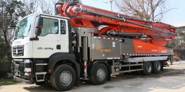 当泵车支腿伸展慢时要如何处理