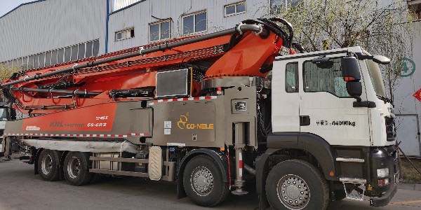 泵车的泵管要如何固定