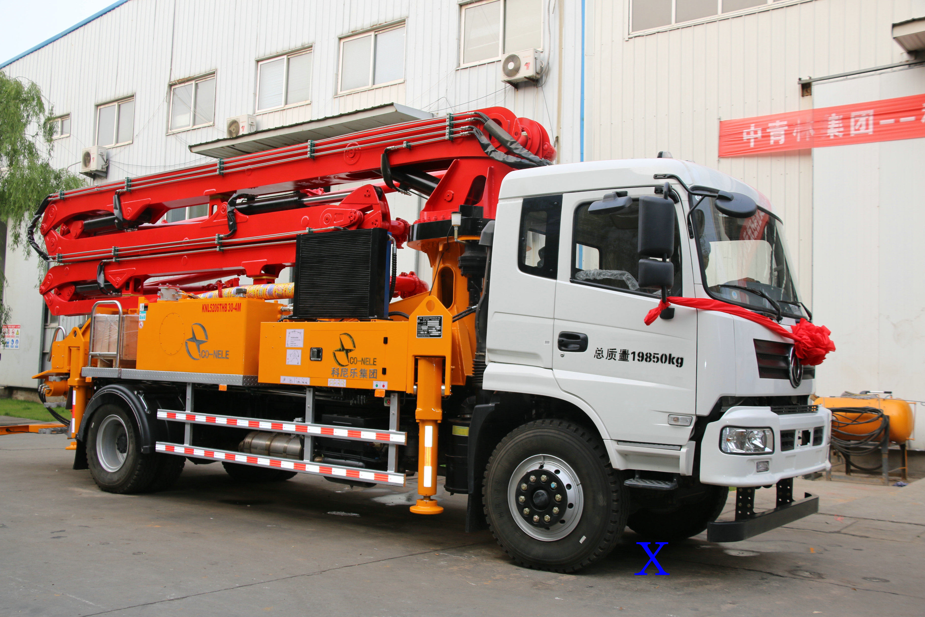 小型泵车