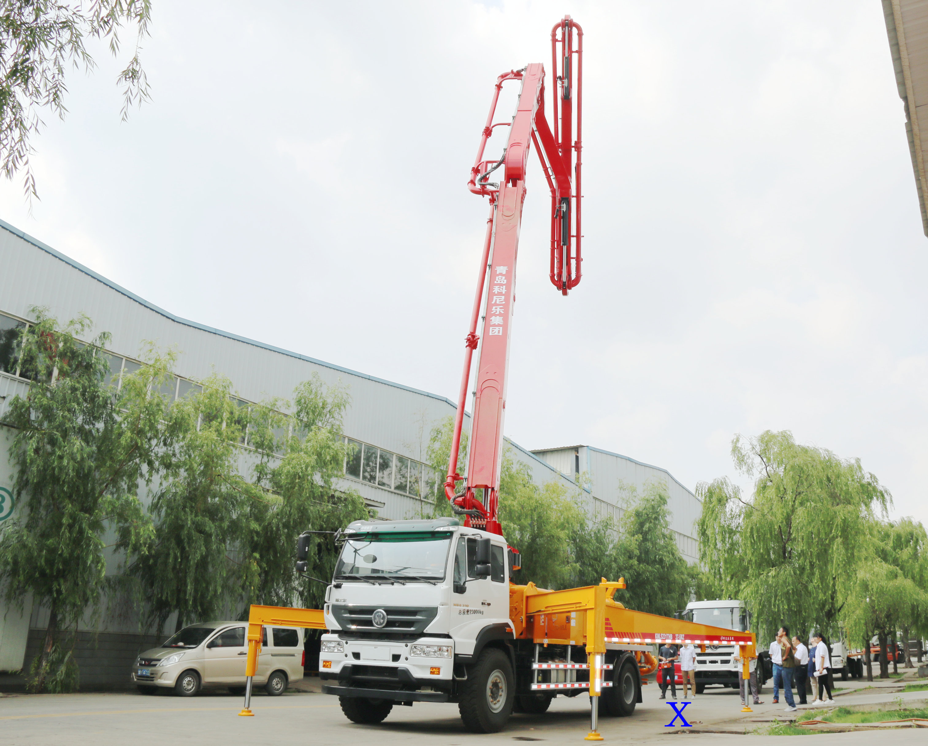 小型泵车