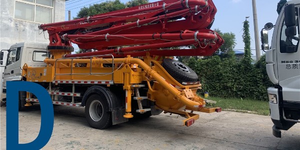 泵车局部漏浆造成的堵管