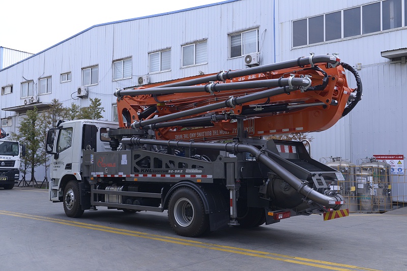 32米泵车 (26)
