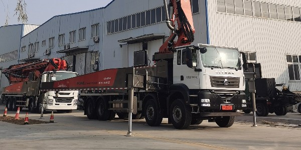 泵车在作业过程中，如何预防伤害风险