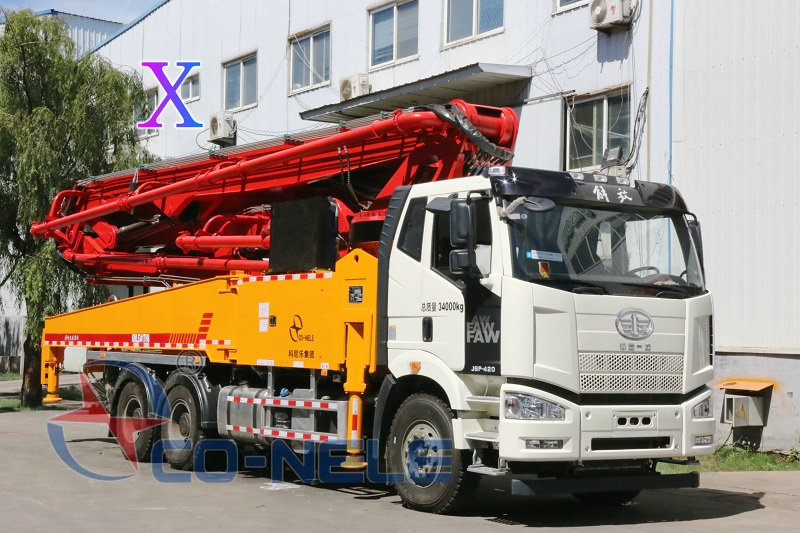 小型泵车